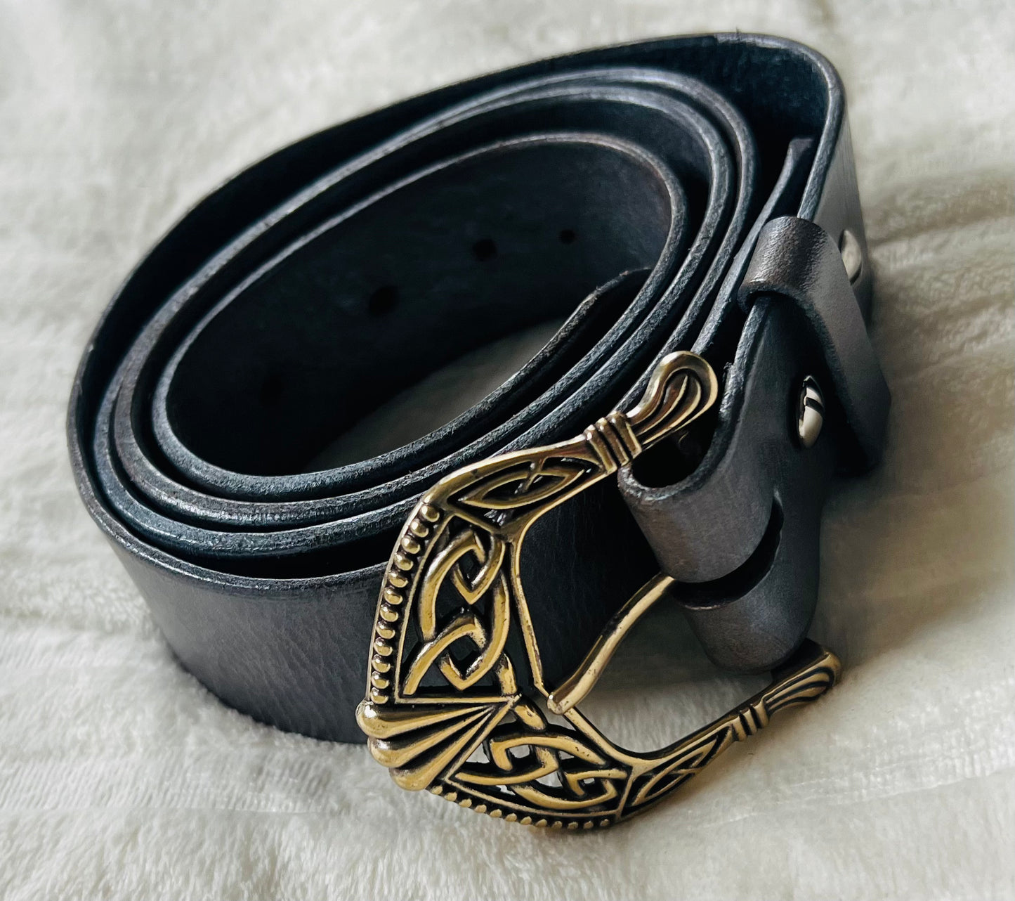 Black belt with stylish silver buckle.